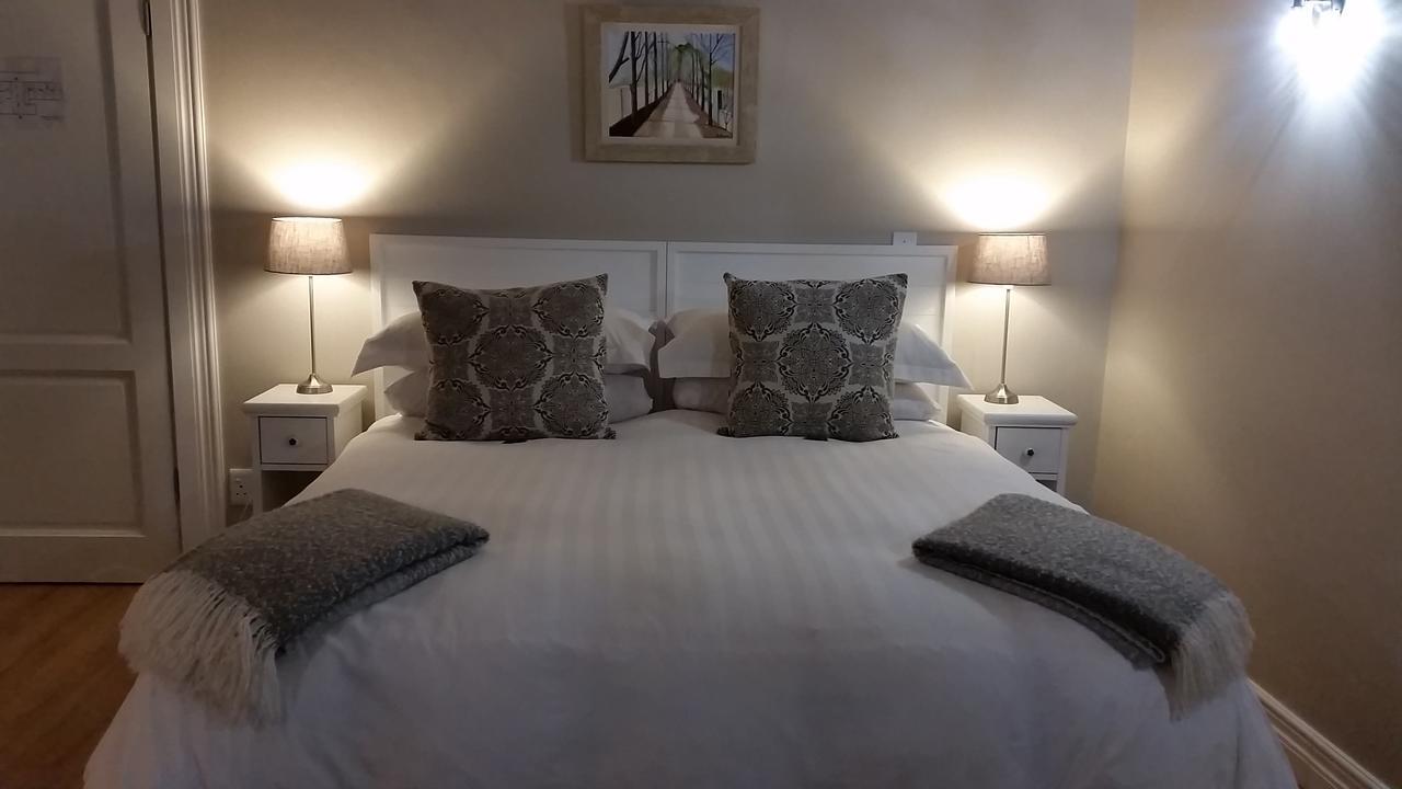 Amberhall Guesthouse Йоханнесбург Экстерьер фото